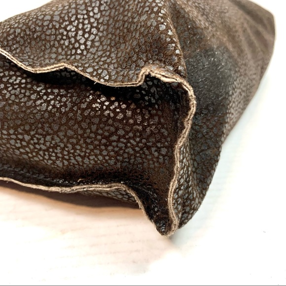 Textured Leather Reversible Tote Shoulder Bag - Picture 9 of 13